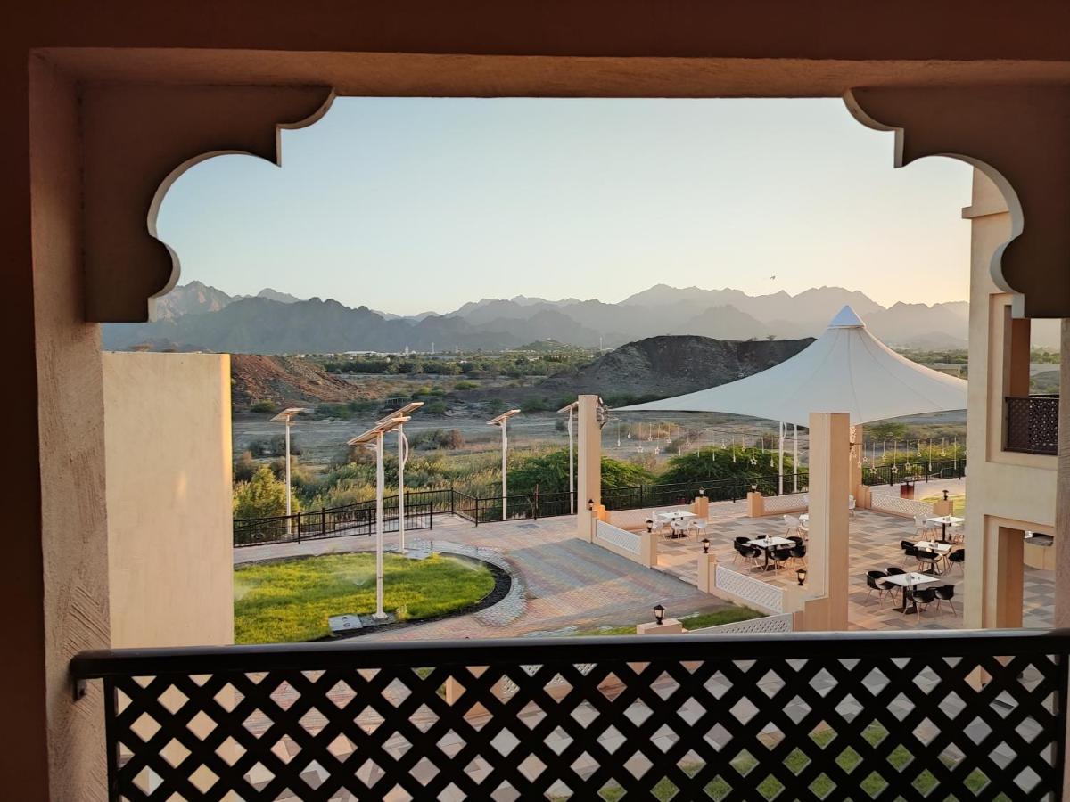Hatta Guest House Bagian luar foto