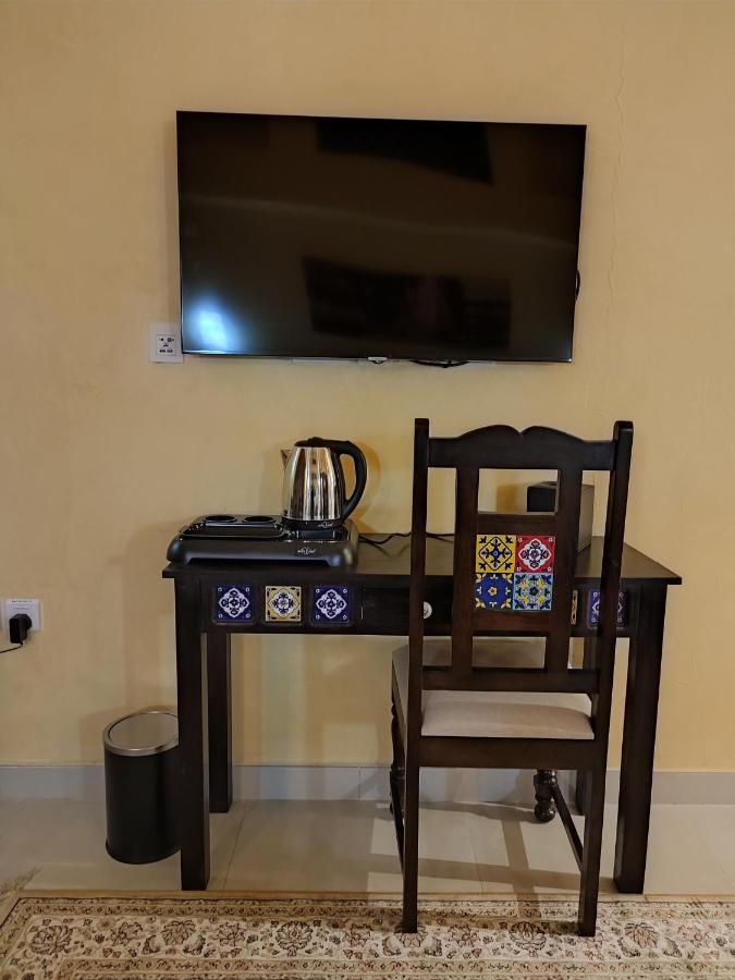 Hatta Guest House Bagian luar foto