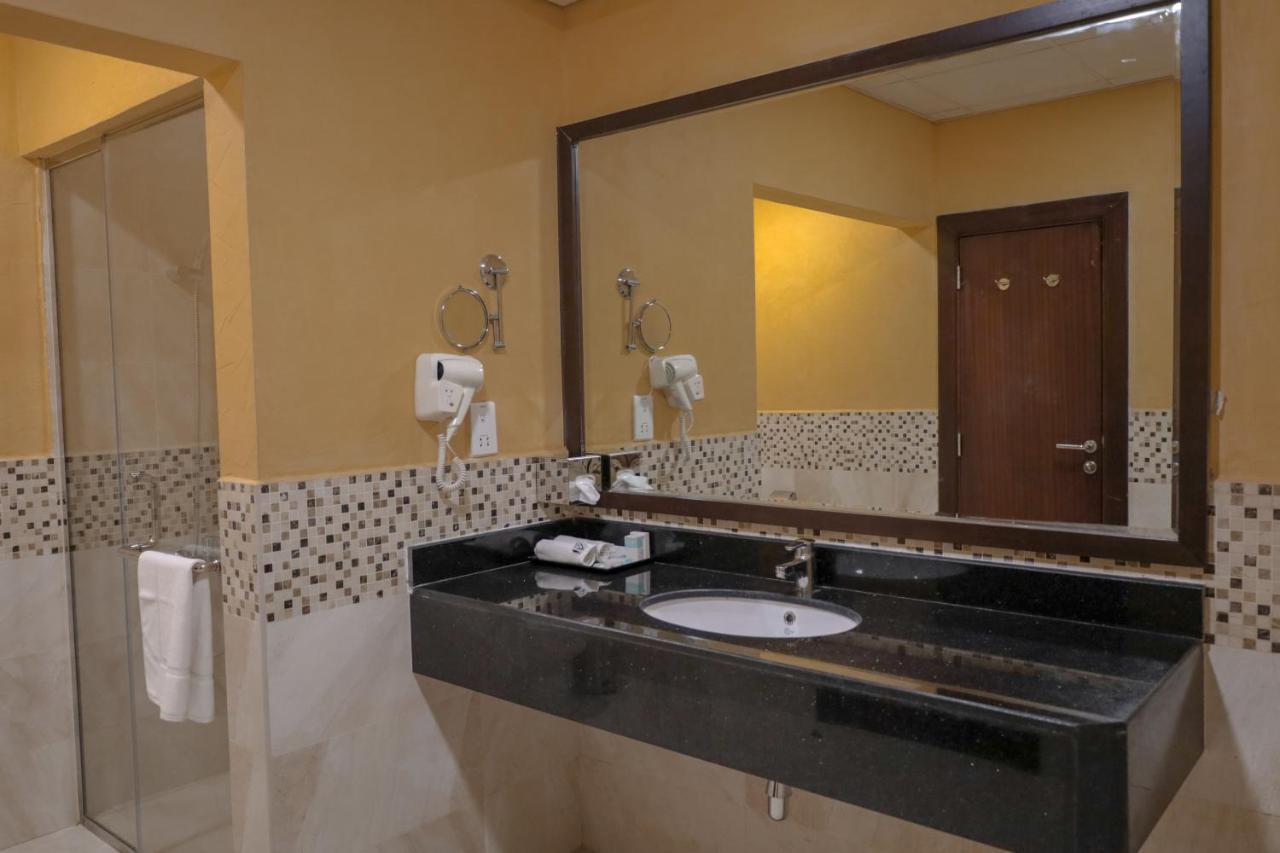 Hatta Guest House Bagian luar foto